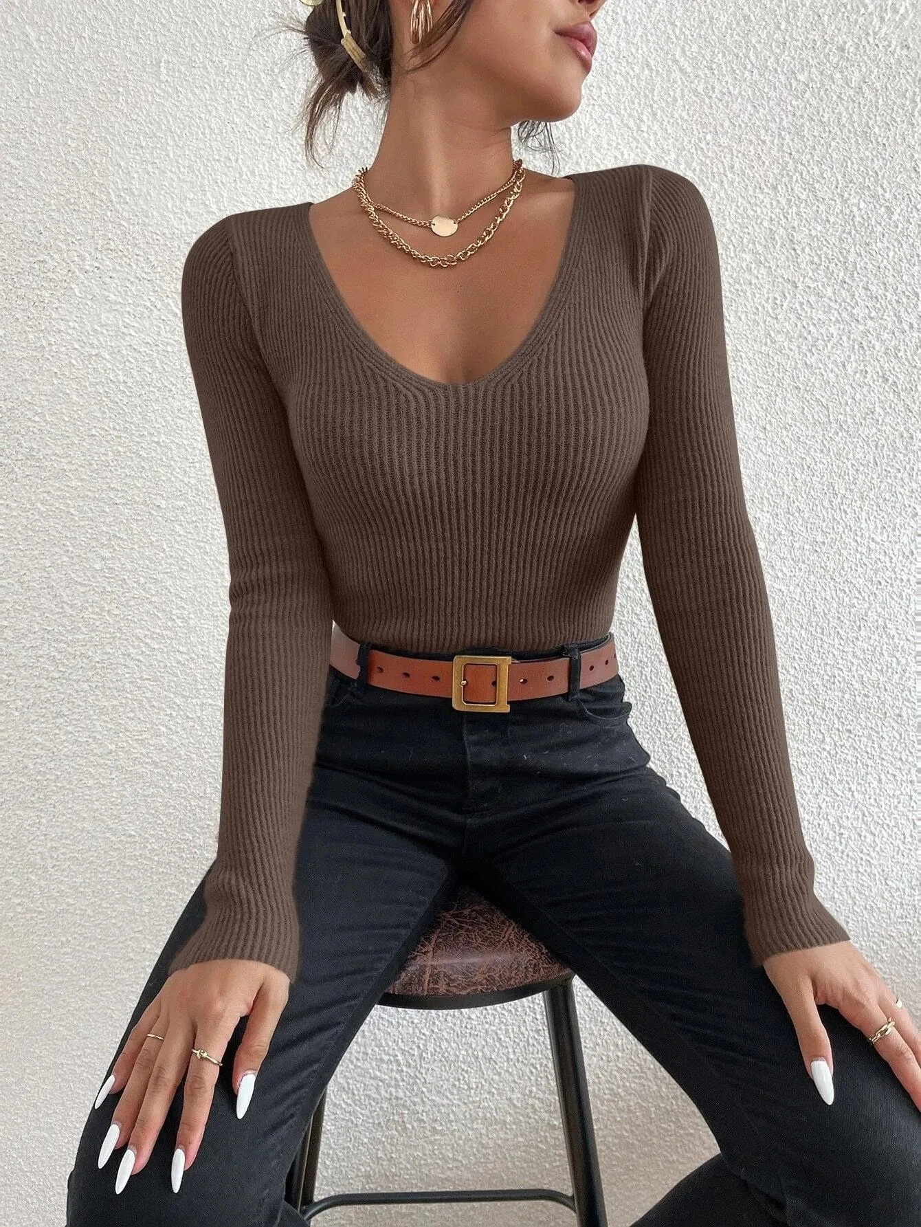 Cozy V Neck Pullover Sweater: Effortless Winter/Spring Style